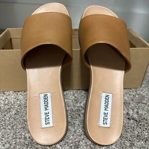 STEVE MADDEN sandals